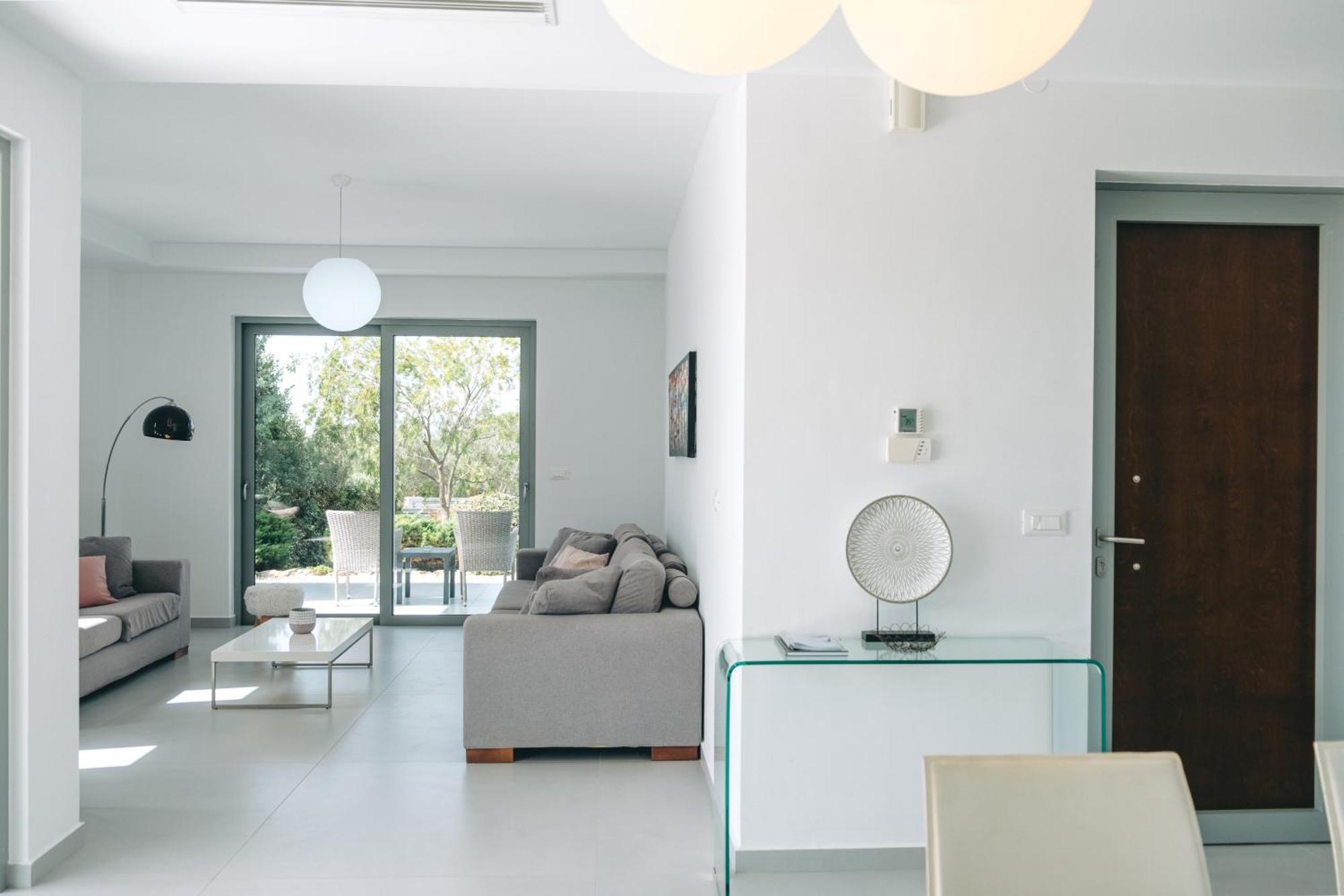 Helios A Modern Large Villa With Private Pool Set In A Quiet Location Σταυρός Εξωτερικό φωτογραφία